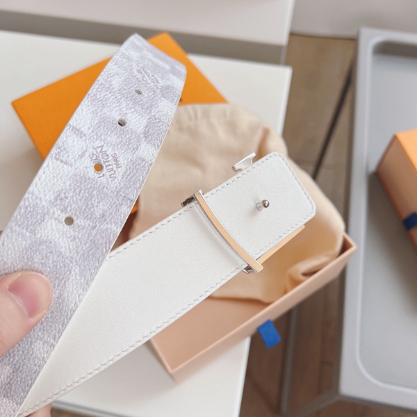 ルイヴィトンベルト素材ディテール